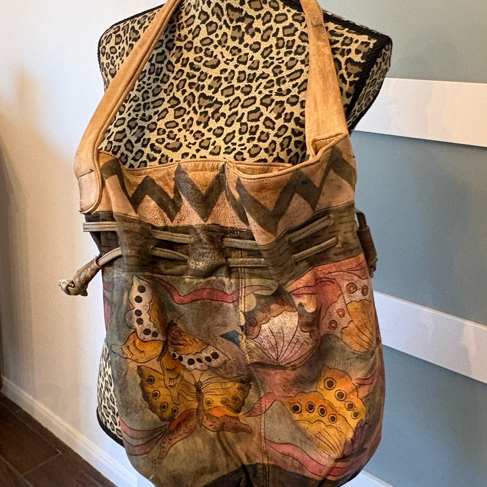 Colorful Butterfly/Geometric Shapes Bucket Bag
